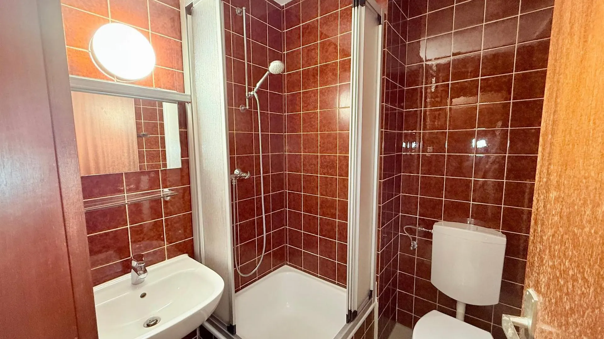 Boardinghouse Zur Rose Apartment Leidersbach Homestay