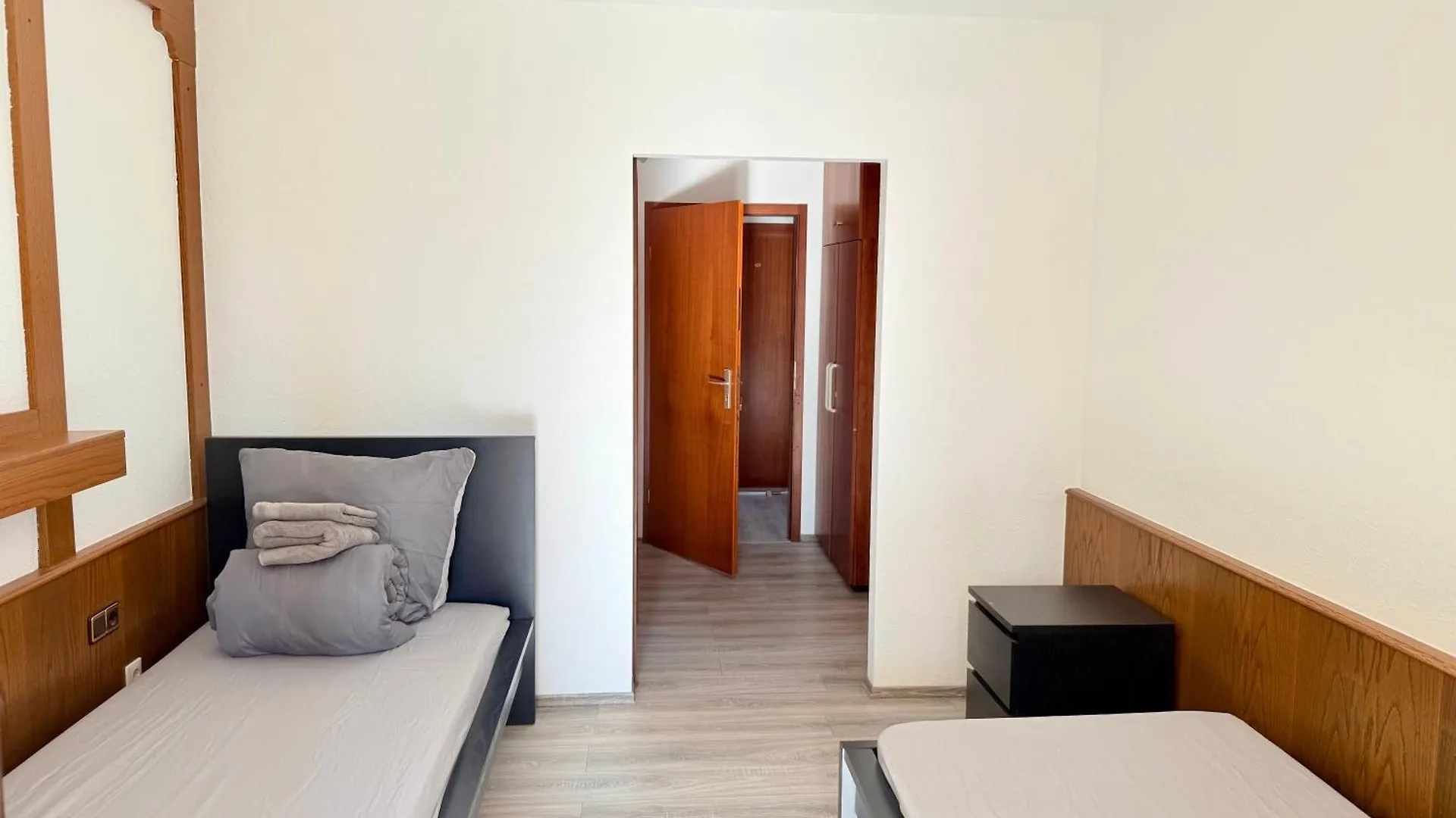 Homestay Boardinghouse Zur Rose Apartment Leidersbach